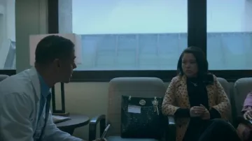 Monki Nova Blazer imprimé chaîne cardiaque deux pièces porté par Mariana Adams Foster (Cierra Ramirez) vu dans Good Trouble (S05E04)
