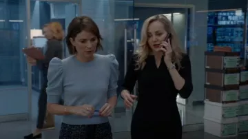 Marco Frankie Puff Sleeve Cashmere Sweater usado por Taylor Rentzel (MacKenzie Meehan) como se ve en Bull (S06E04)