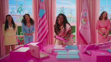 Soutien-gorge en tweed bleu porté par Barbie (Alexandra Shipp) dans Barbie