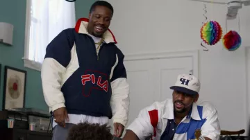 Chaqueta Fila Zip usada por Sha Raider (Shameik Moore) como se ve en Wu-Tang: An American Saga TV show (S03E09)