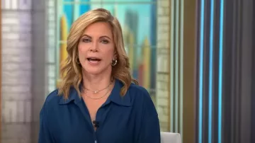 Cinq un vestido de Sept Arden usado por Natalie Morales como se ve en CBS Mornings el 4 de abril de 2023