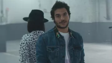 The Levi's denim jacket worn by Amir in the clip De l'Amour in Urgence Homophobie