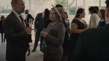 Scanlan Théodore Knit Crepe Pen­cil Skirt worn by Gerri Kellman (J. Smith-Cameron) as seen in Succession (S04E03)