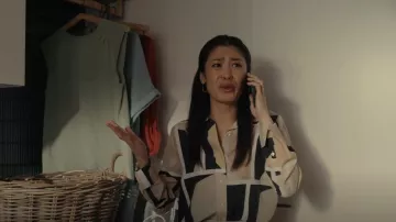 Marimekko Toiveikas Uusi Pam­pu­la Shirt worn by Amy Kwan (JJ Fong) as seen in Wellmania (S01E03)