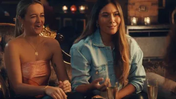 NA KD Raw Hem Crop Denim Veste portée par Inga comme on le voit dans Made in Chelsea (S25E04)
