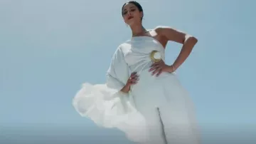 Cult Gaia Kora Pants worn by Elena Roarke (Roselyn Sánchez) as seen in Fantasy Island (S02E09)