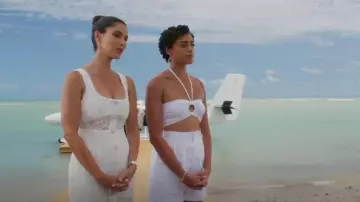 Alexis Lyssa Tiered Ruf­fle Lace Dress worn by Elena Roarke (Roselyn Sánchez) as seen in Fantasy Island (S02E09)