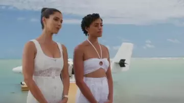 Fidèle au haut de la marque Chypre porté par Ruby Akuda (Kiara Barnes) vu dans Fantasy Island (S02E09)