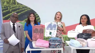 Nanette Lepore Cravate à manches courtes Robe plissée midi portée par comme vu dans Aujourd’hui le 13 avril 2023