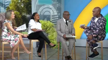 Scotch & Soda The Twilt Printed Pleated Chino worn by Chris Witherspoon as seen in Today on April 13, 2023