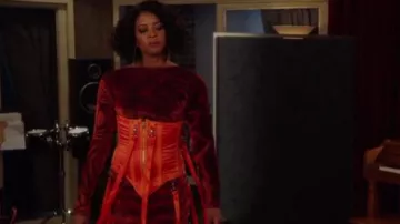 Ronny Kobo Gwen Top porté par Wickie Roy (Renée Elise Goldsberry) vu dans Girls5eva (S02E06)