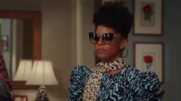 Lunettes de soleil Dita Sunbird portées par Wickie Roy (Renée Elise Goldsberry) dans Girls5eva (S02E01)