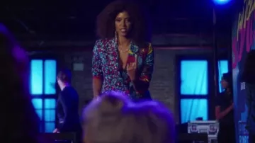Ohema Ohene Jacqueline Print Clash African Print Blazer porté par Wickie Roy (Renée Elise Goldsberry) vu dans Girls5eva (S02E01)
