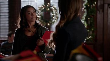 La veste Free People de Bonnie Bennett dans The Vampire Diaries