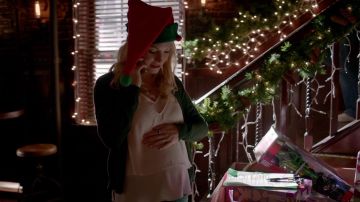 Le débardeur Anthropologie de Caroline Forbes dans The Vampire Diaries