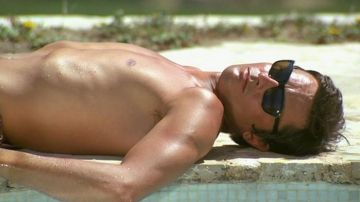 Las gafas de sol Vuarnet de Jean-Paul Leroy (Alain Delon) en La Piscine