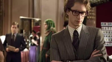Las gafas de la Maison Bonnet que lleva Yves Saint Laurent (Pierre Niney) en la película Yves Saint Laurent