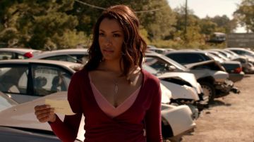 Le top Kimchi Blue de Bonnie Bennett dans The Vampire Diaries