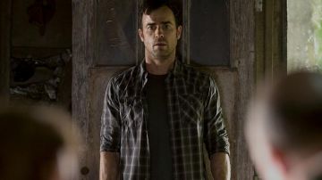 La chemise à carreaux AllSaints de Kevin Garvey (Justin Theroux) dans The Leftovers S01E08
