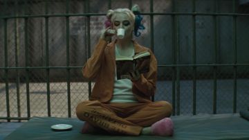 Les chaussons roses de Harley Quinn (Margot Robbie) dans Suicide Squad