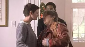 Le véritable blouson en cuir porté par Libby Holden (Katy Bates) dans Primary Colors