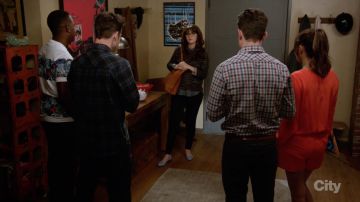 Le sac Urban Outfitters de Jessica Day (Zooey Deschanel) dans New Girl