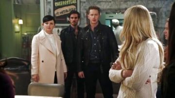 Le manteau Club Monaco de Mary Margaret Blanchard dans Once Upon A time