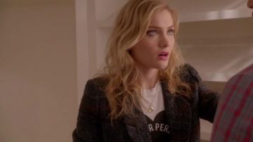 La camiseta Mouchette de Grace Gardner en Scream Queens