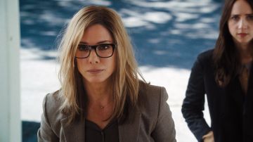 Glasses of view of Sandra Bullock in Our Brand is Crisis