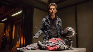 The hoodie of Paul Rudd in Antman