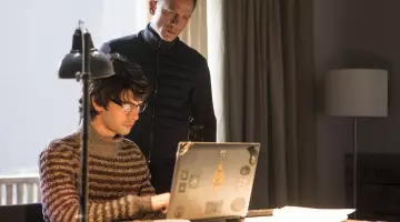 Le laptop Clevo personnalisé par "Q" (Ben Whishaw) dans Spectre