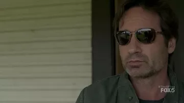 Ray-Ban RB3519 sunglasses worn by Fox Mulder (David Duchovny) in the X-Files series (Season 10 Episode 3)