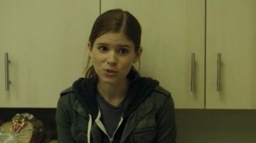 Le blouson American Eagle de Zoe Barnes (Kate Mara) dans House of Cards