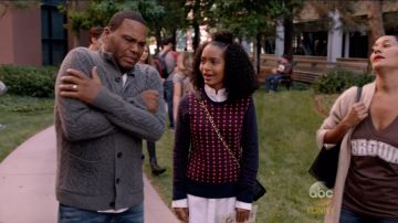 Pull jacquard de Zoey Johnson dans Blackish