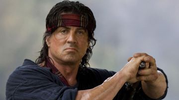 La chemise portée par John Rambo (Sylvester Stallone) dans John Rambo