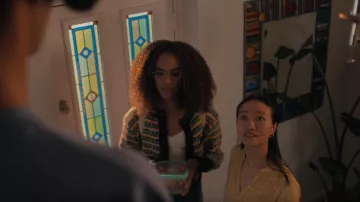 H&M Crop Top usado por Elle Argent (Yasmin Finney) como se ve en Heartstopper (S01E07)