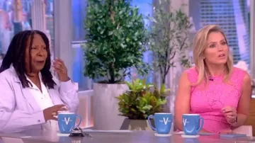 Dolce & Gabbana Lace Midi Vestido usado por Sara Haines como se ve en The View el 17 de abril de 2023
