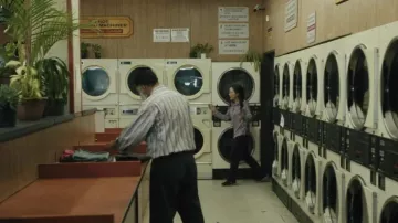 San Fernando Majers Coin Laundry in San Fernando as Laundry of Evelyn Wang (Michelle Yeoh) in Everything Everywhere All at Once
