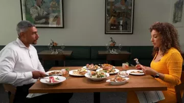 Robe Rag and Bone Renee portée par Michelle Miller vue dans CBS Mornings le 15 avril 2023