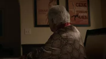 Satin Silk Summer Pajamas Kimono Peignoir Robe Dressing Loungewear porté par Gene Cousineau (Henry Winkler) vu dans Barry (S04E01)