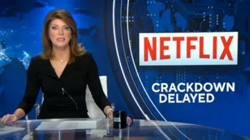 Giorgio Armani Zip-Front Jersey Midi Vestido usado por Norah O'Donnell como se ve en CBS Evening News el 19 de abril de 2023