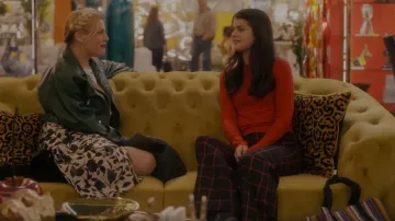 Alice + Olivia Dylan Windowpane Pants worn by Samantha Fink (Sofia Black-D'Elia) as seen in Single Drunk Female (S02E09)