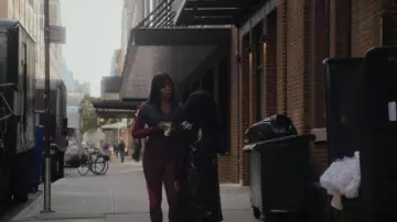 Lndr Cos­mos Leg­gings worn by Kacy Duke (Laverne Cox) as seen in Inventing Anna (S01E02)