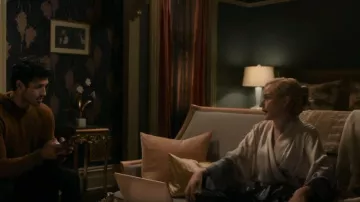 Skin Om­bré Silk Robe worn by Anna Delvey (Julia Garner) as seen in Inventing Anna (S01E03)