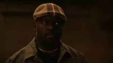 Kangol Slick Stripe 507 Camel porté par Franklin (Kevin Daniels) vu dans Will Trent (S01E11)