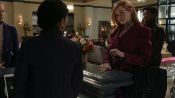 Celine Mini Luggage Handbag worn by Anna Delvey (Julia Garner) as seen in Inventing Anna (S01E05)