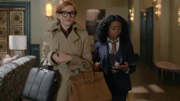 Louis Vuitton Porte-Documents Voyage PM Damier Graphite Canvas worn by Anna Delvey (Julia Garner) as seen in Inventing Anna (S01E05)