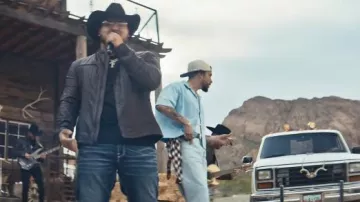 Camion Ford F-Series de 1982 vu dans un x100ème clip vidéo de Grupo Frontera x Bad Bunny
