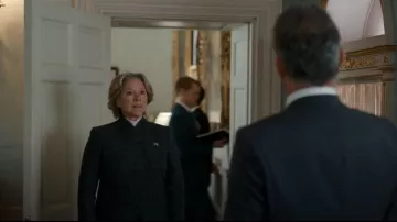 Walker Slater Emma Chaqueta Lambswool Twill Donegal usada por Francis como se ve en The Diplomat (S01E03)