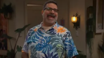 Tommy Bahama Garden of Hope and Courage Silk Camp Camisa usada por Don como se ve en Lopez vs Lopez (S01E19)